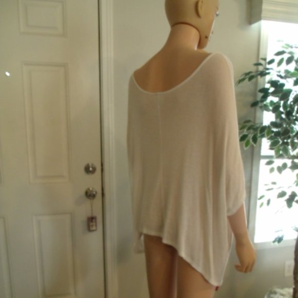 Gently Used-Black n Silver Aztec Asymmetrical Top - Picture 4 of 6